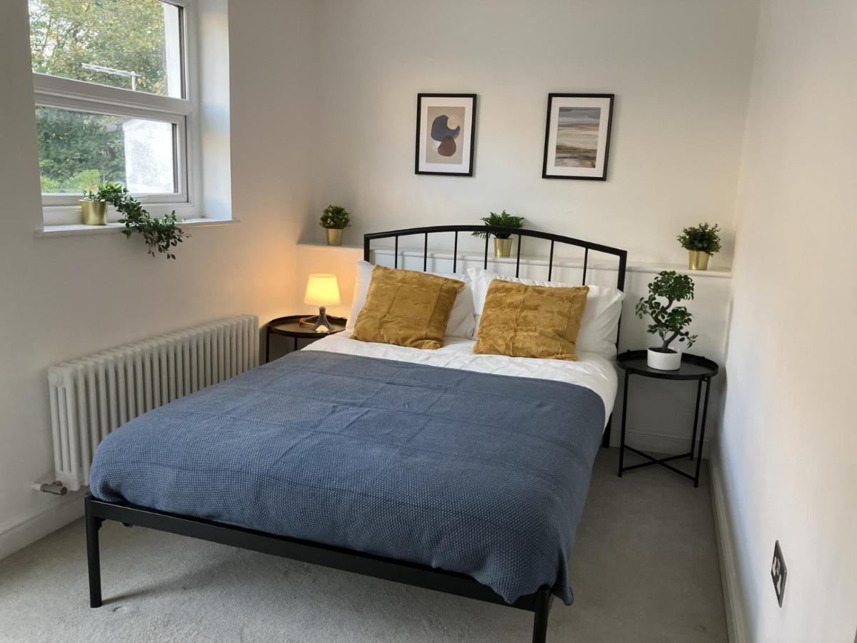 Ferienwohnung Magnificent Refurbished 1 Bed Flat Few Steps To High St ! - 4 East House Epsom Exterior foto